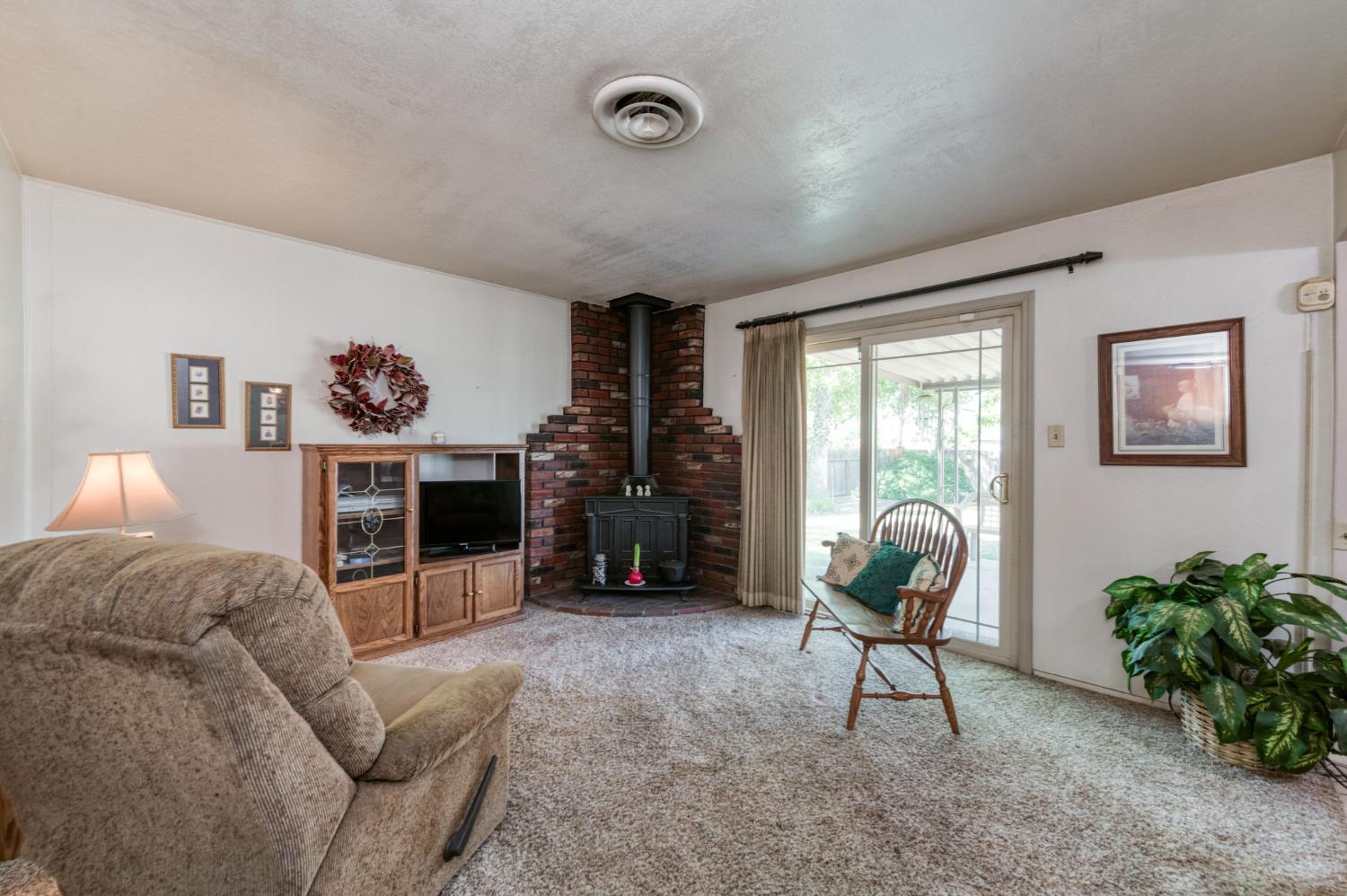 3909 N Cheryl Ave, Fresno, CA 93705