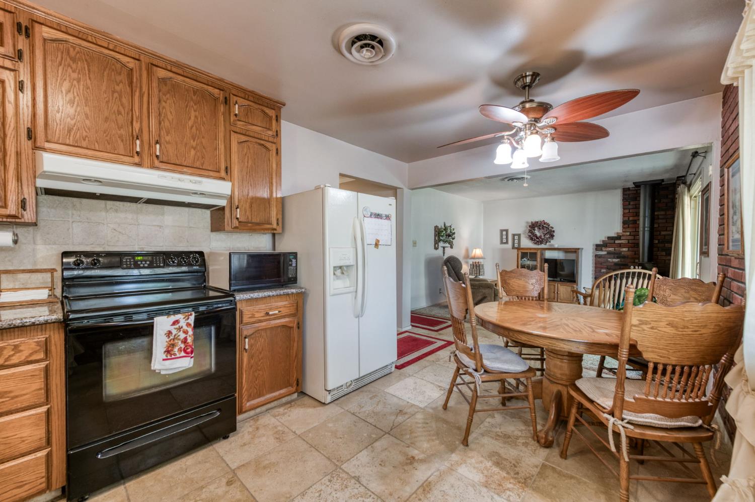 3909 N Cheryl Ave, Fresno, CA 93705