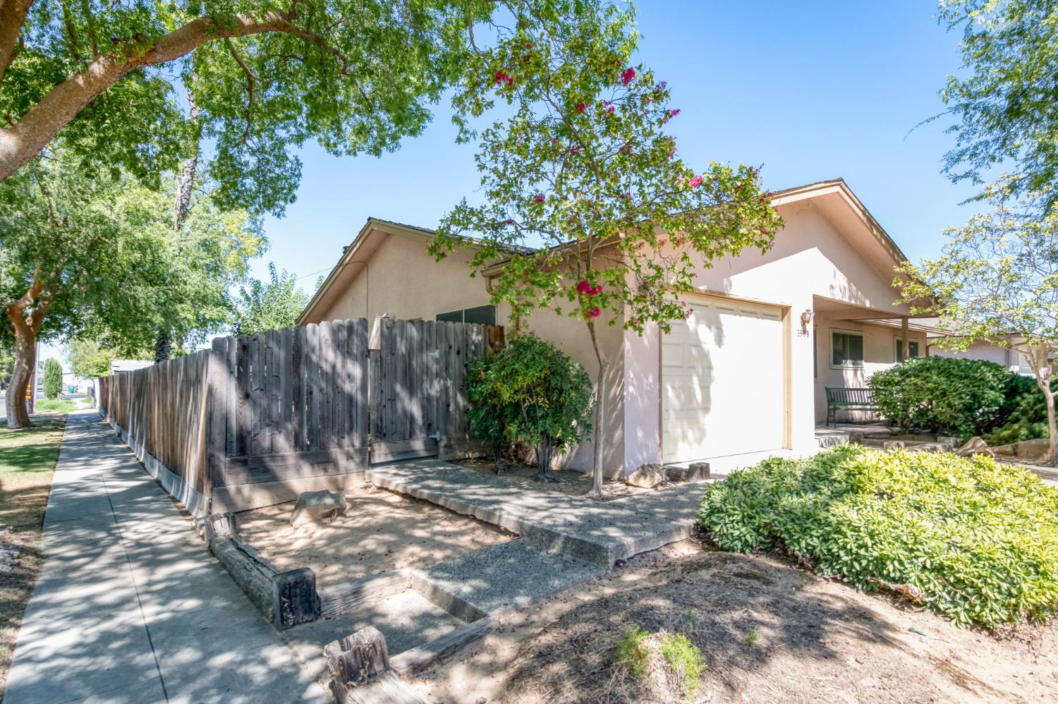 3909 N Cheryl Ave, Fresno, CA 93705