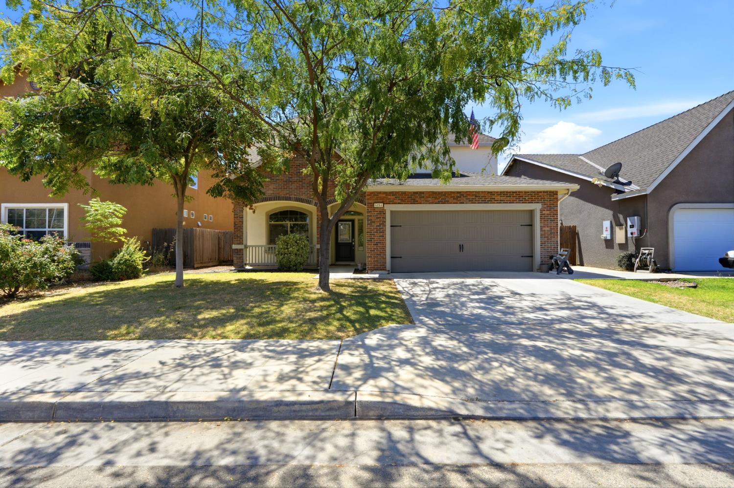 6184 E Pontiac Way, Fresno, CA 93727