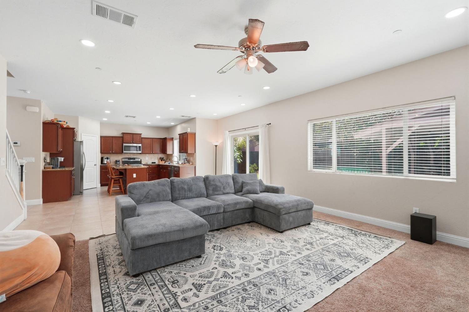 6184 E Pontiac Way, Fresno, CA 93727
