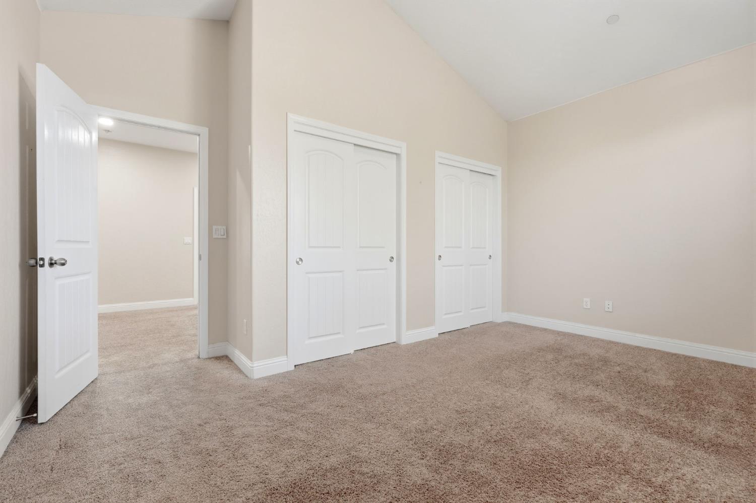 6184 E Pontiac Way, Fresno, CA 93727
