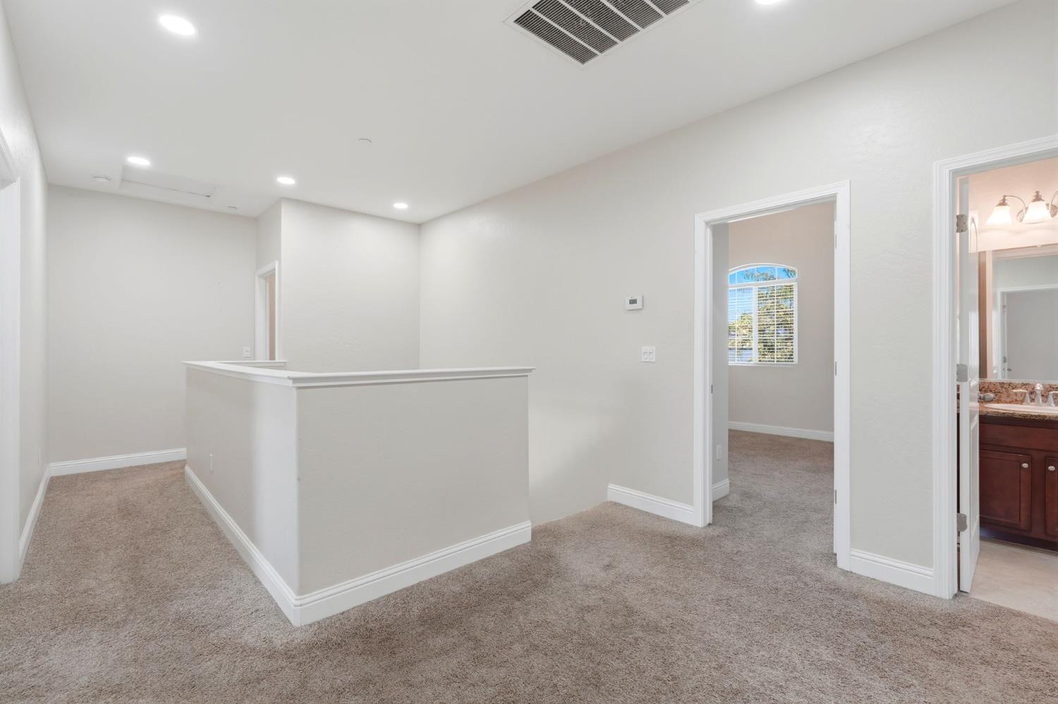 6184 E Pontiac Way, Fresno, CA 93727