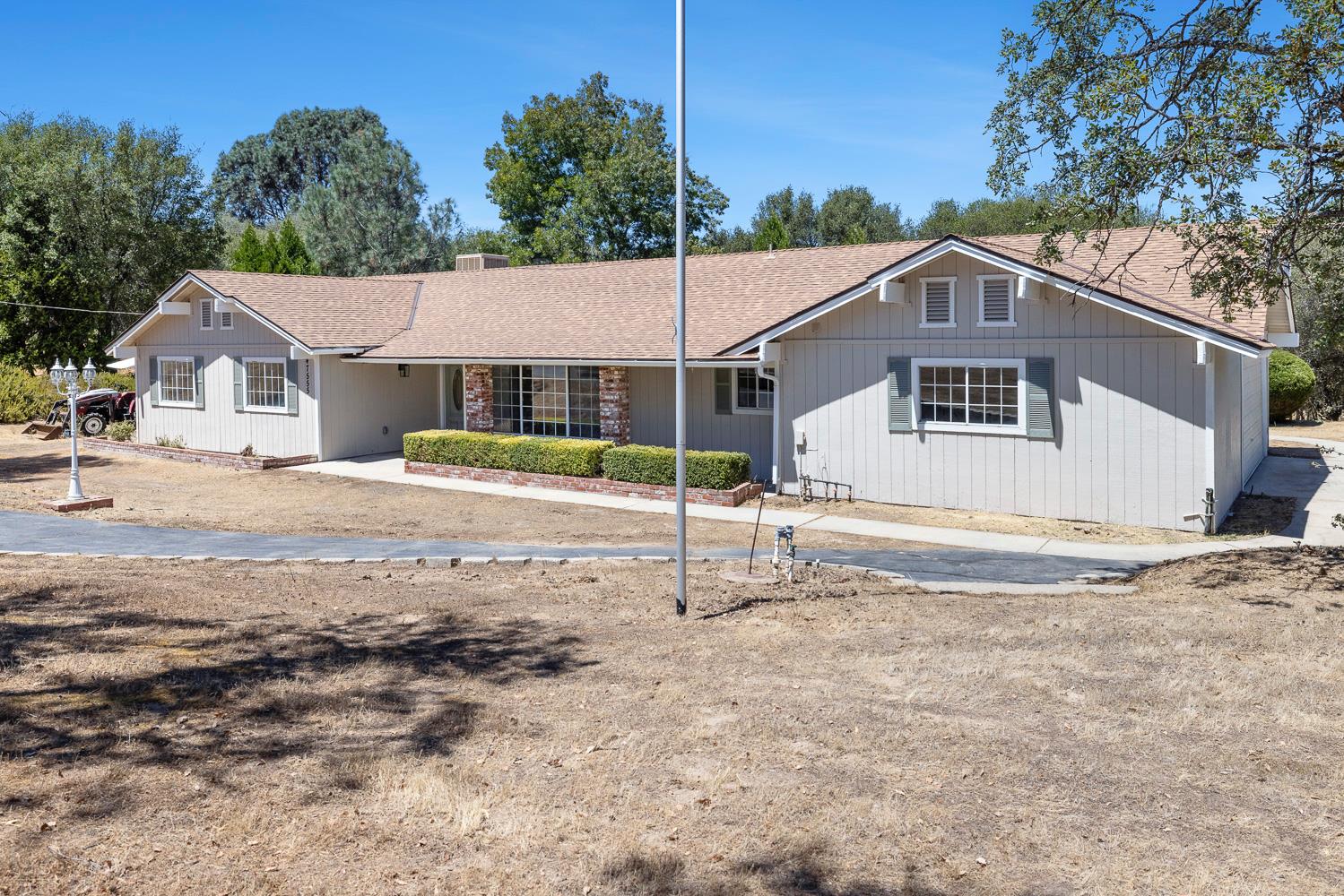 47555 Willow Pond Rd, Coarsegold, CA 93614