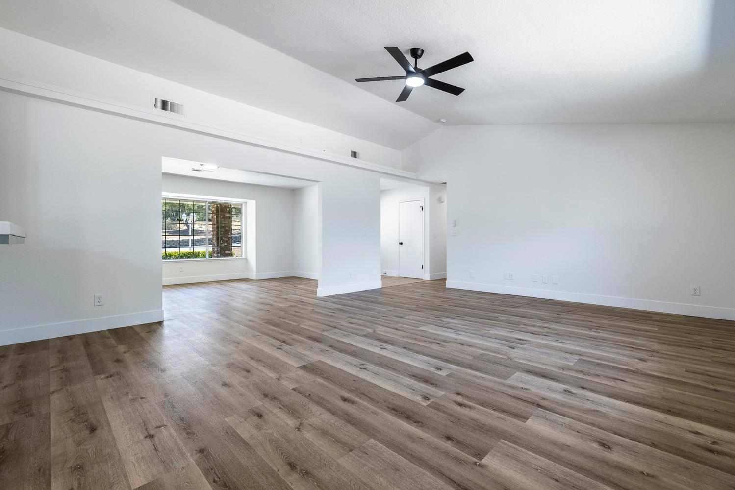 47555 Willow Pond Rd, Coarsegold, CA 93614
