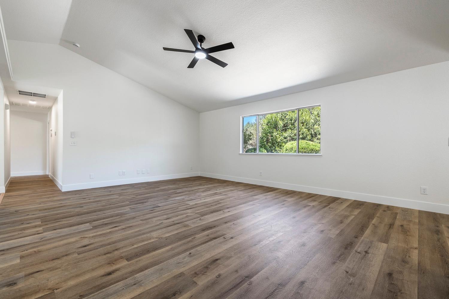 47555 Willow Pond Rd, Coarsegold, CA 93614