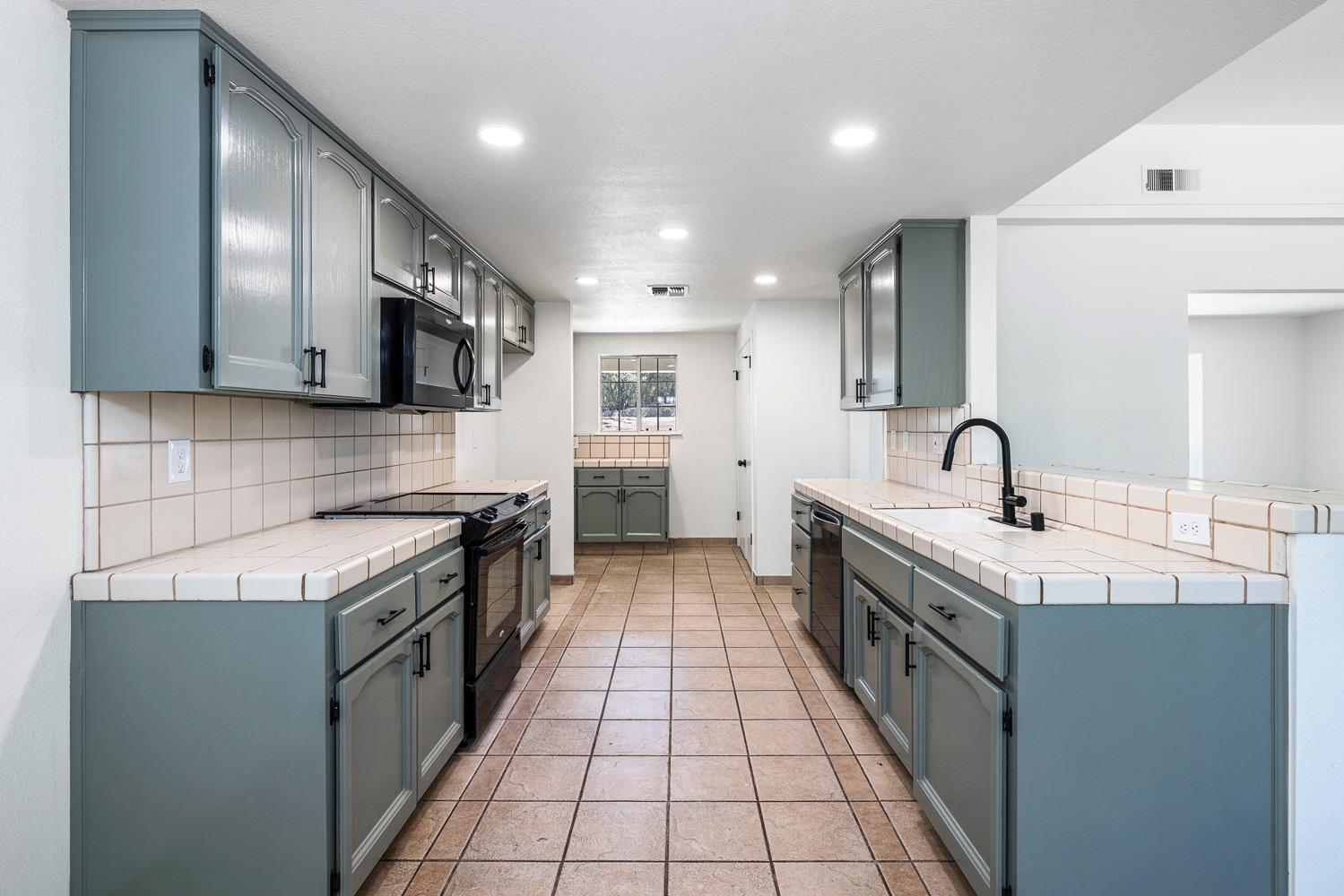 47555 Willow Pond Rd, Coarsegold, CA 93614