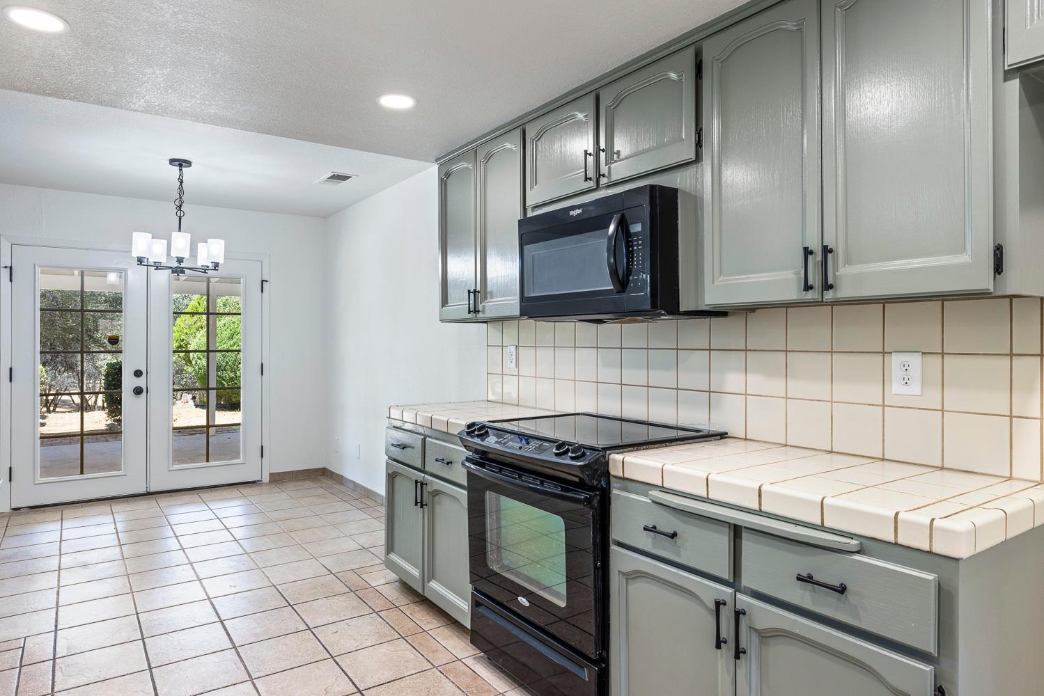 47555 Willow Pond Rd, Coarsegold, CA 93614