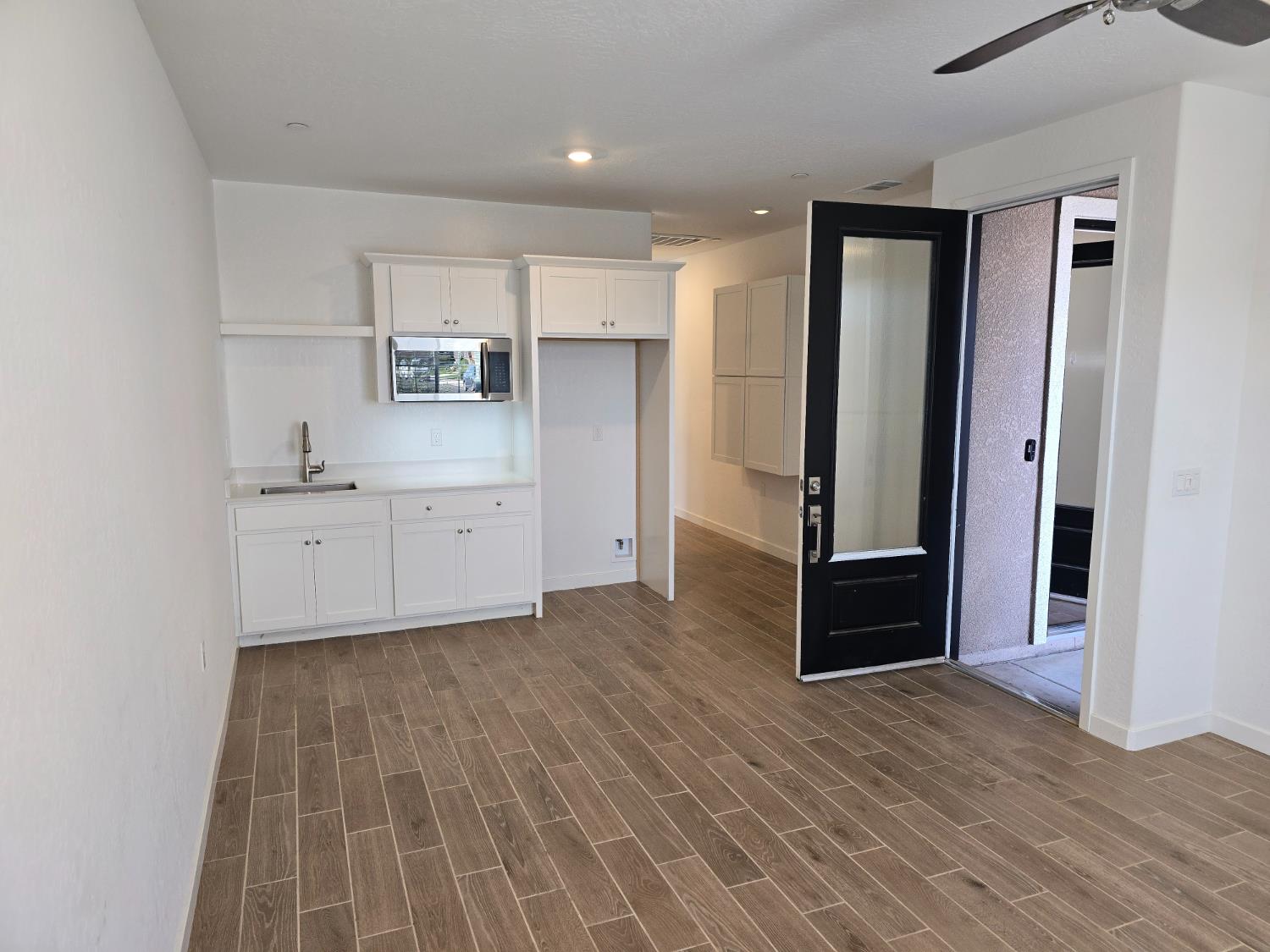 1240 Atlantica Dr S, Madera, CA 93636