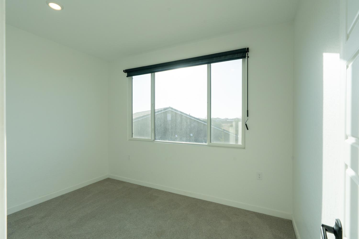 1240 Atlantica Dr S, Madera, CA 93636
