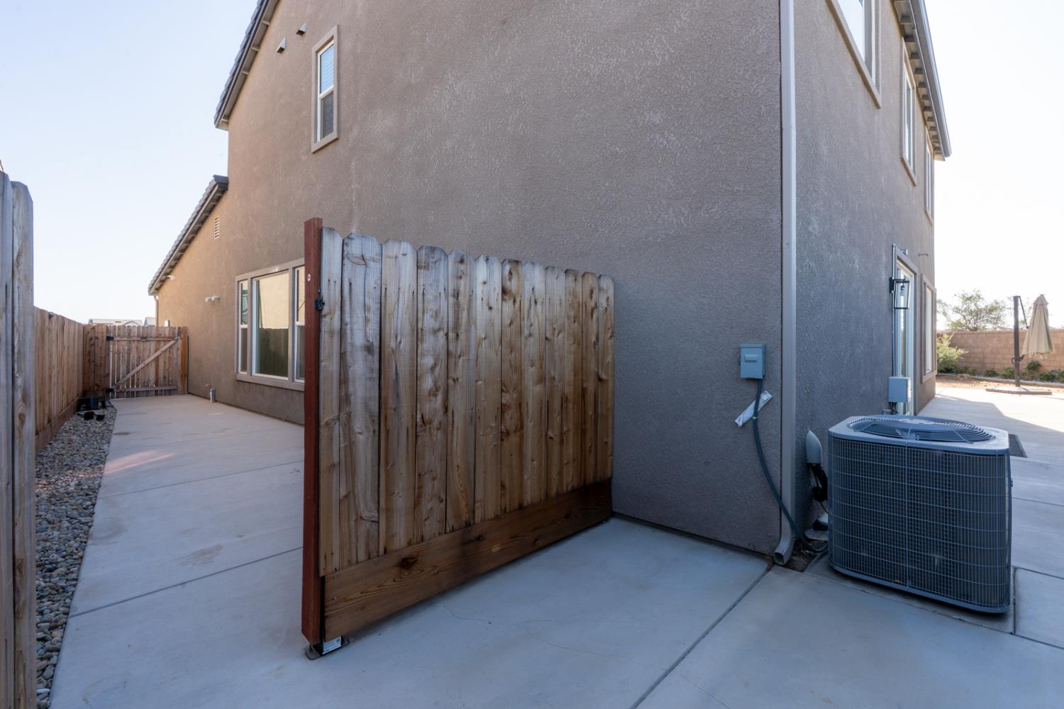 1240 Atlantica Dr S, Madera, CA 93636