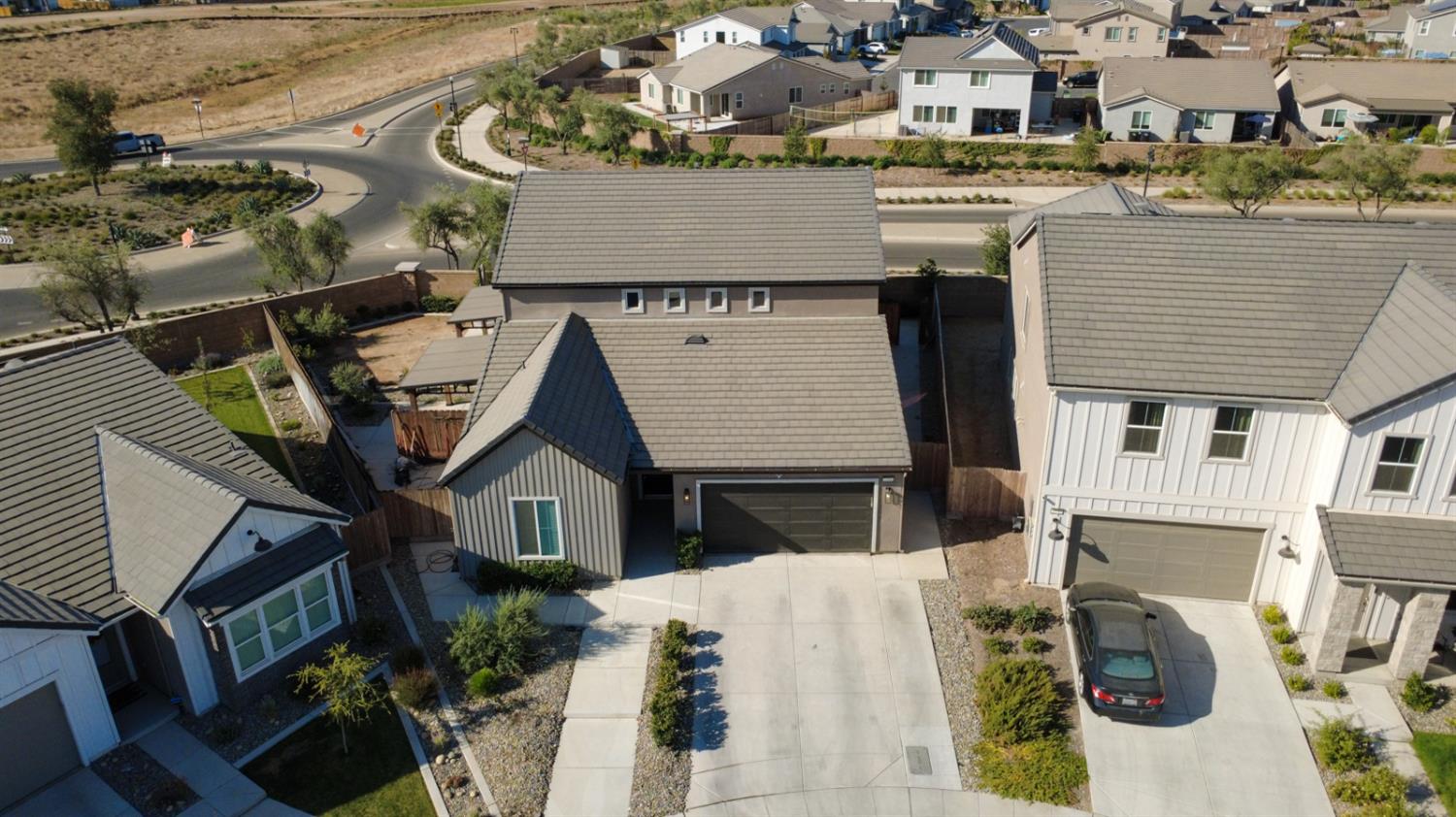 1240 Atlantica Dr S, Madera, CA 93636