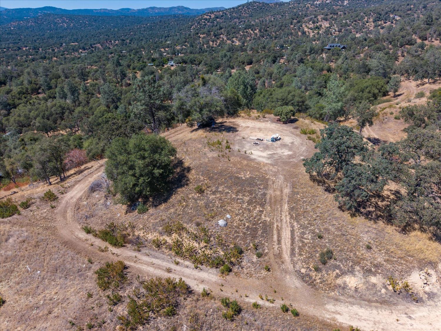 3831 Broncho Hollow Ln, Mariposa, CA 95338