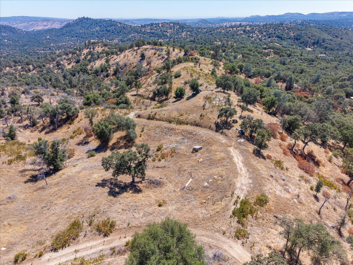 3831 Broncho Hollow Ln, Mariposa, CA 95338