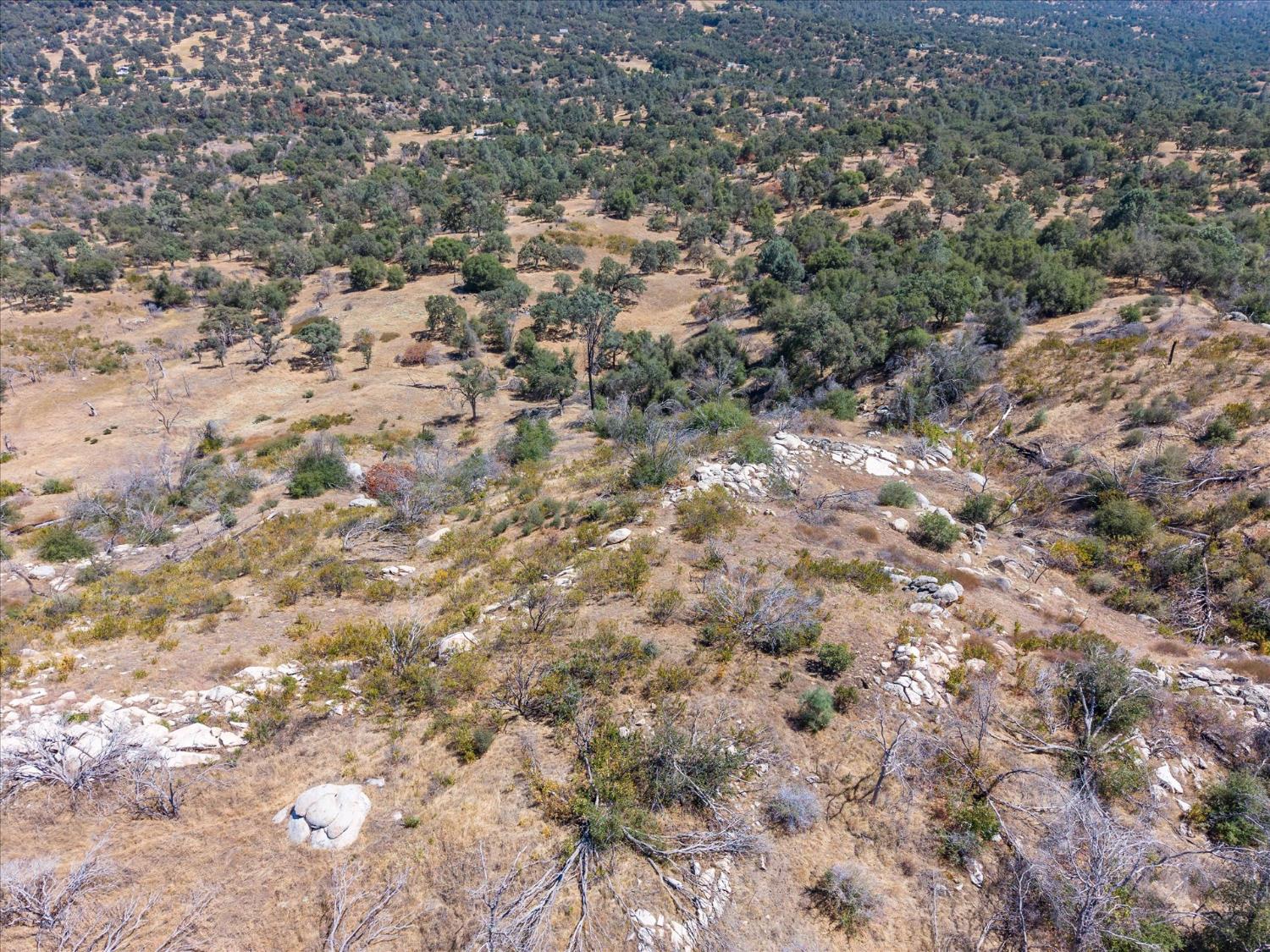 3831 Broncho Hollow Ln, Mariposa, CA 95338