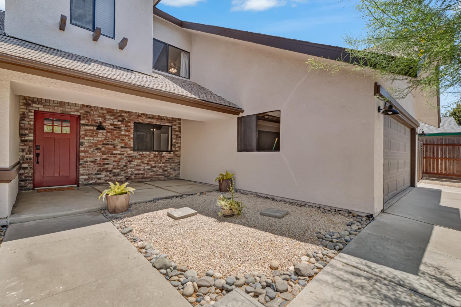 3575 Sunnyside Ave, Clovis, CA 93611
