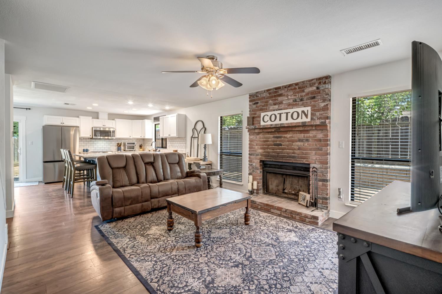 3575 Sunnyside Ave, Clovis, CA 93611