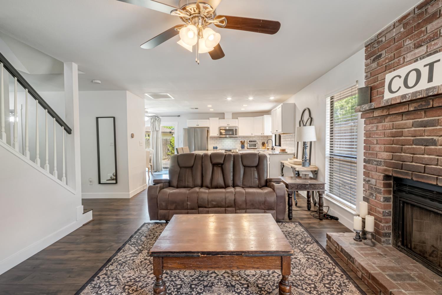 3575 Sunnyside Ave, Clovis, CA 93611