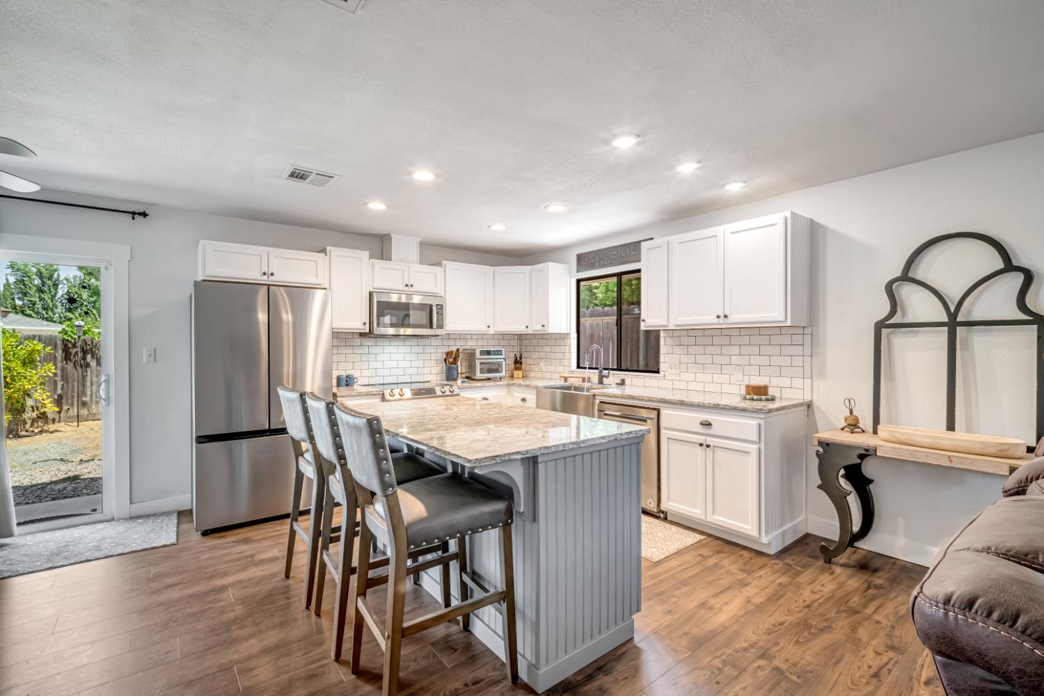 3575 Sunnyside Ave, Clovis, CA 93611