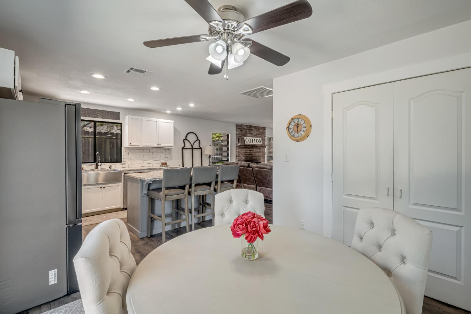 3575 Sunnyside Ave, Clovis, CA 93611