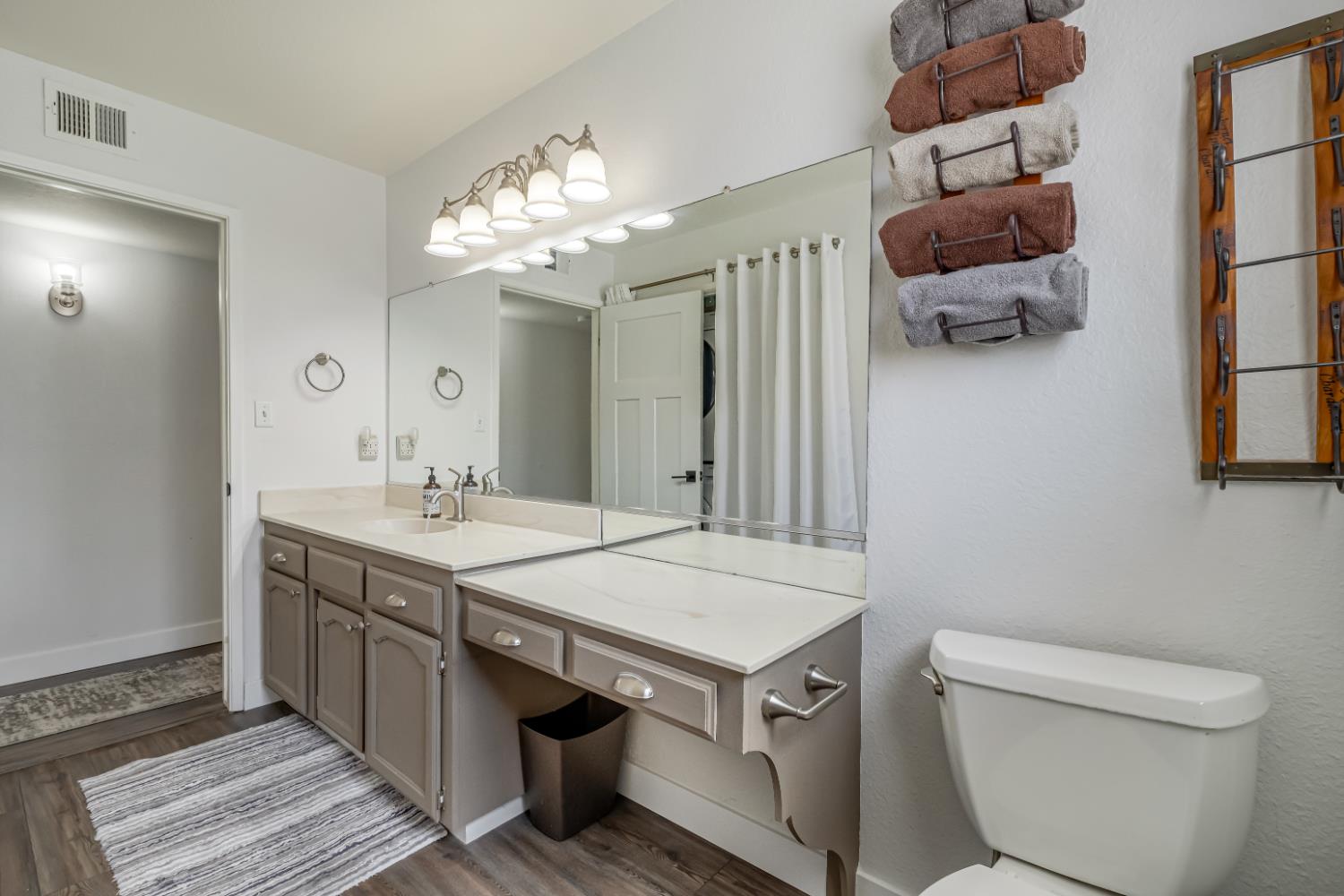 3575 Sunnyside Ave, Clovis, CA 93611