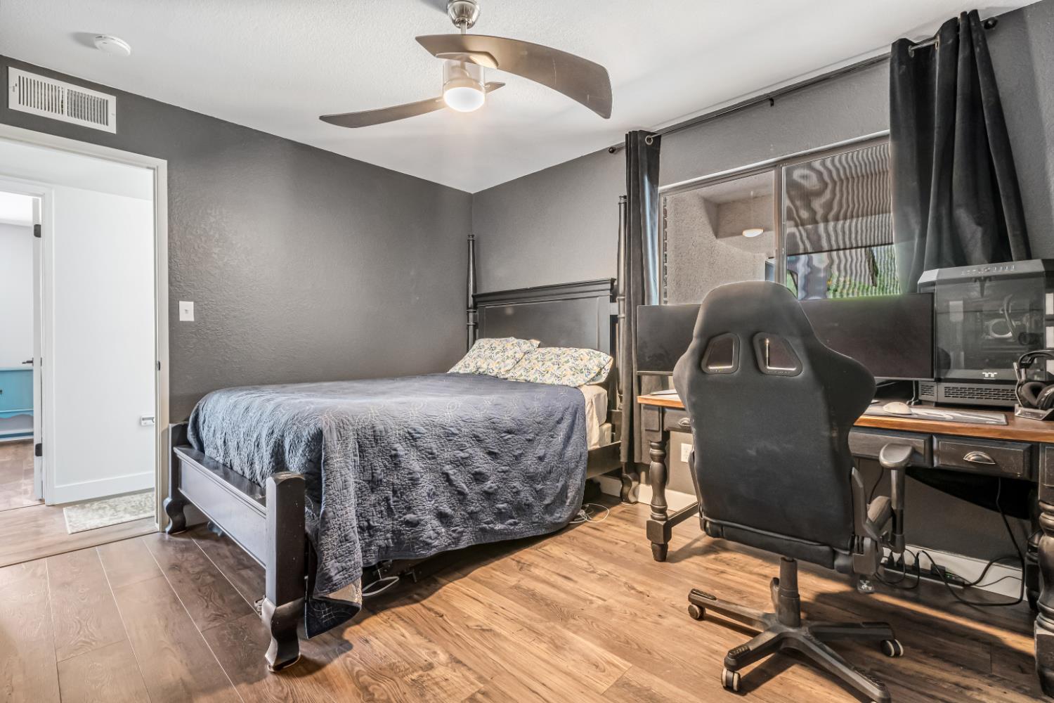 3575 Sunnyside Ave, Clovis, CA 93611