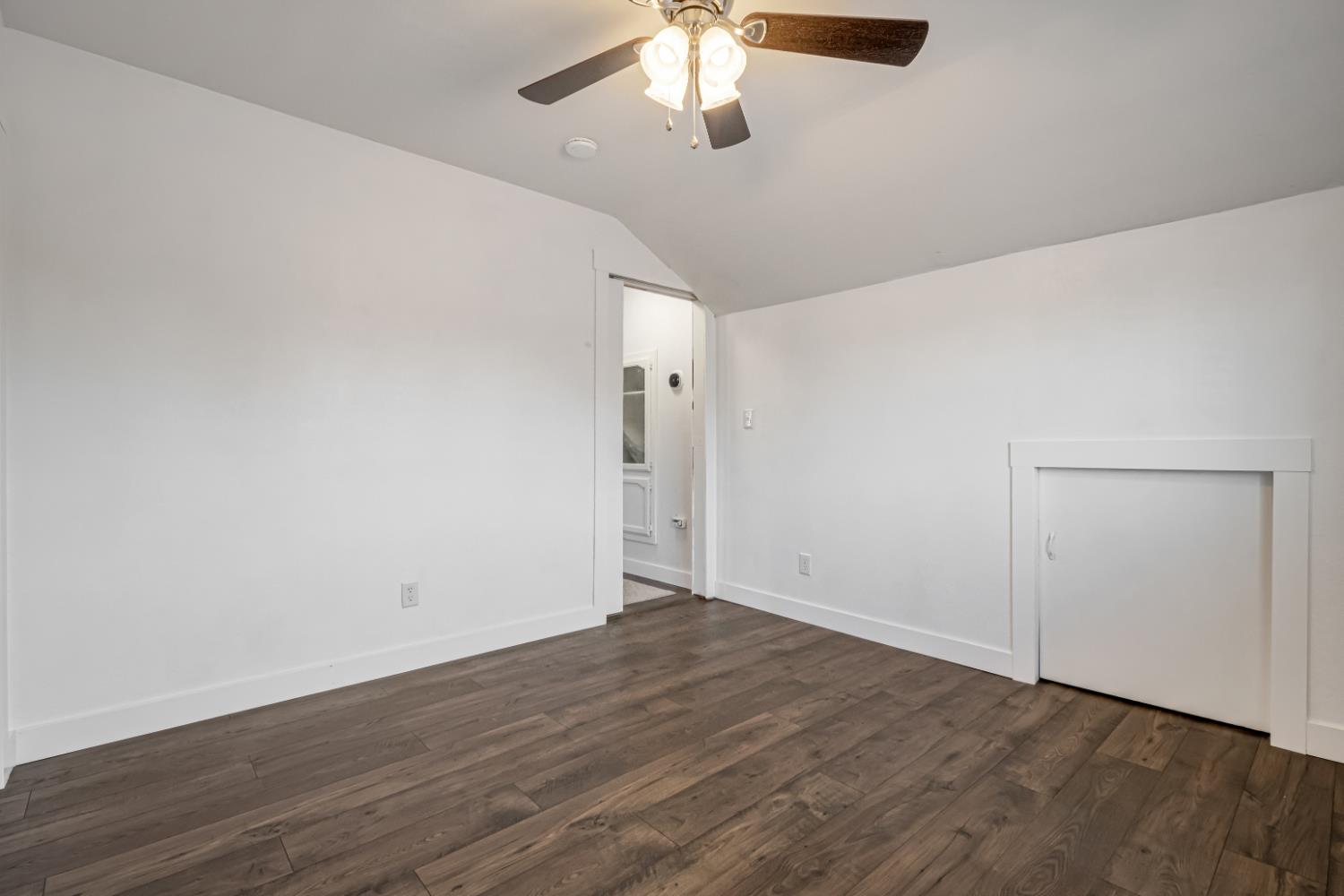 3575 Sunnyside Ave, Clovis, CA 93611