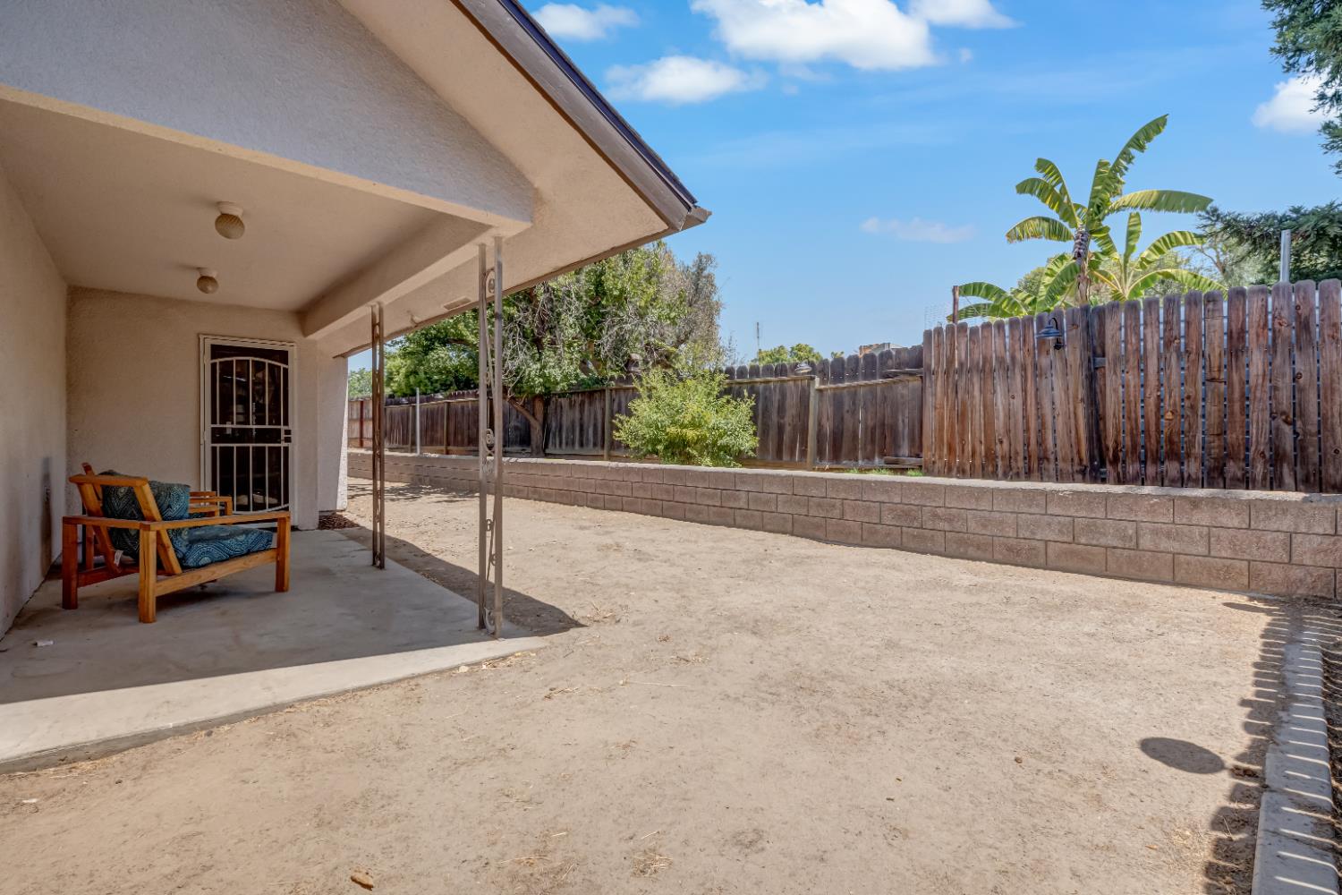 3575 Sunnyside Ave, Clovis, CA 93611