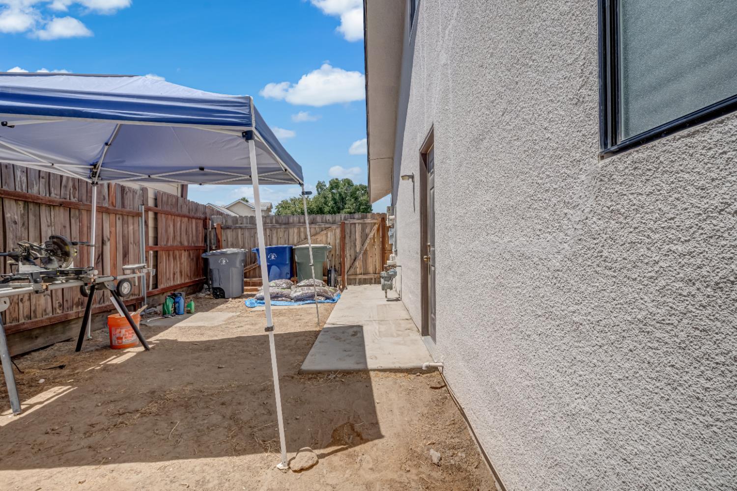 3575 Sunnyside Ave, Clovis, CA 93611