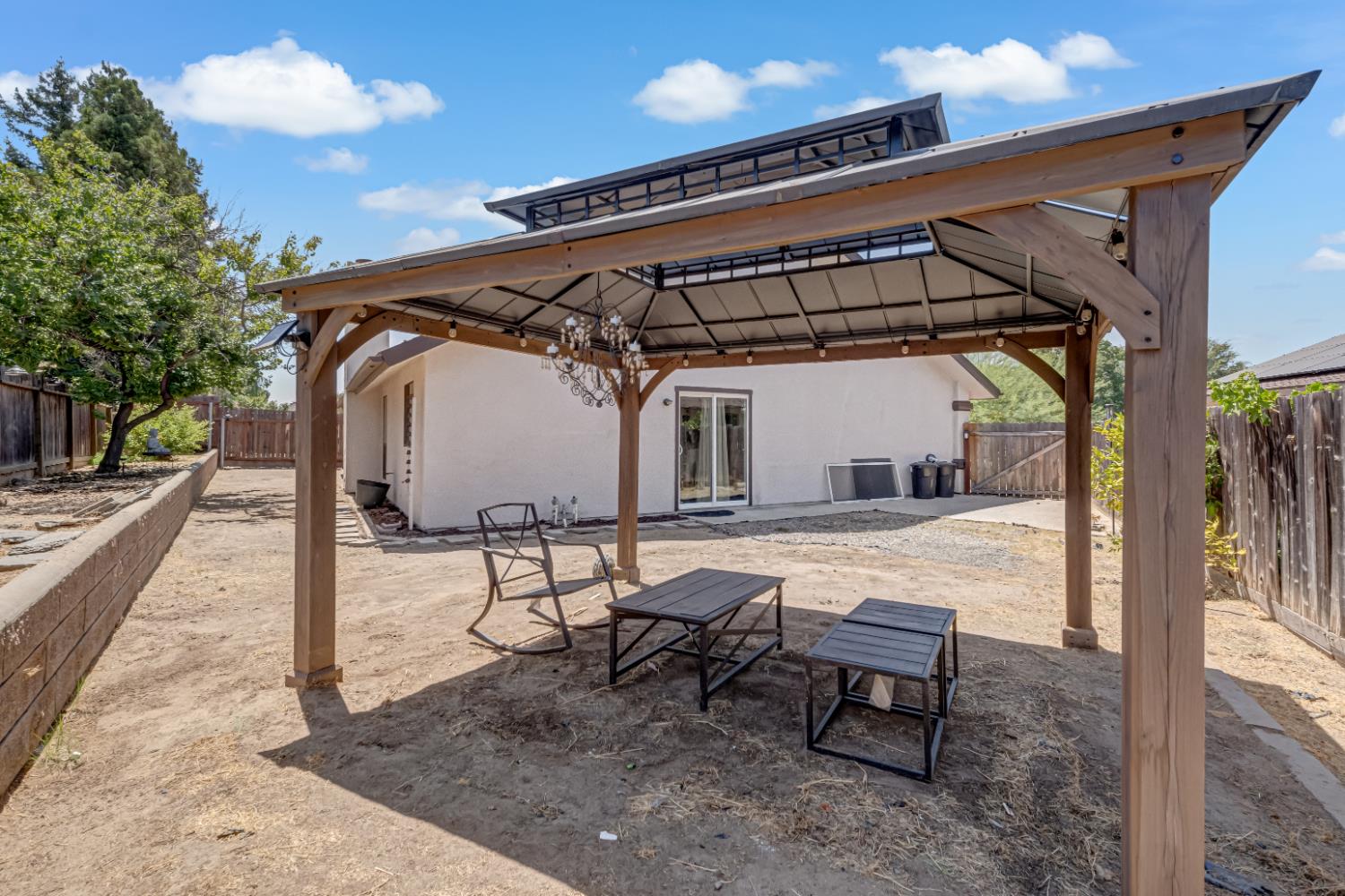3575 Sunnyside Ave, Clovis, CA 93611