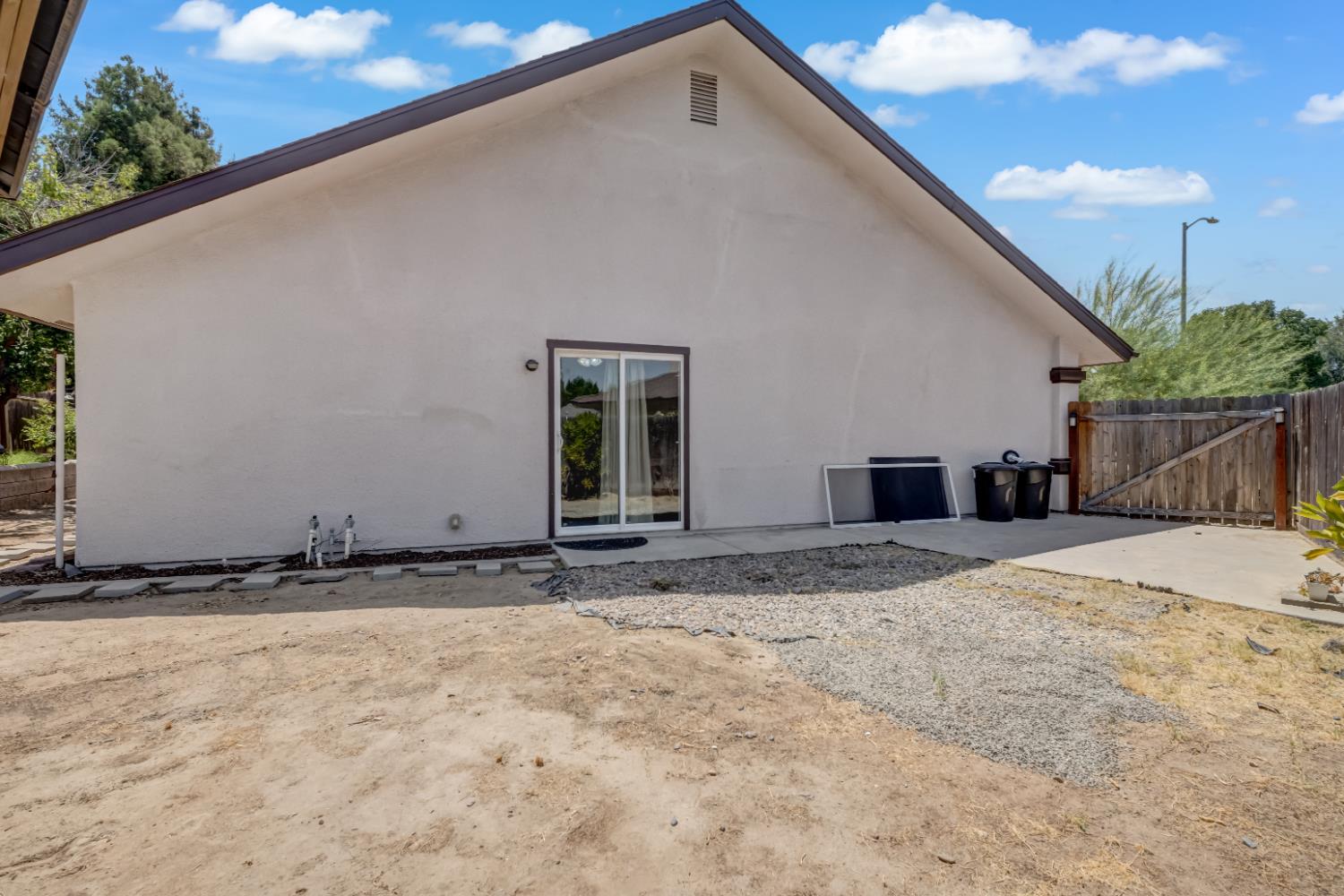 3575 Sunnyside Ave, Clovis, CA 93611