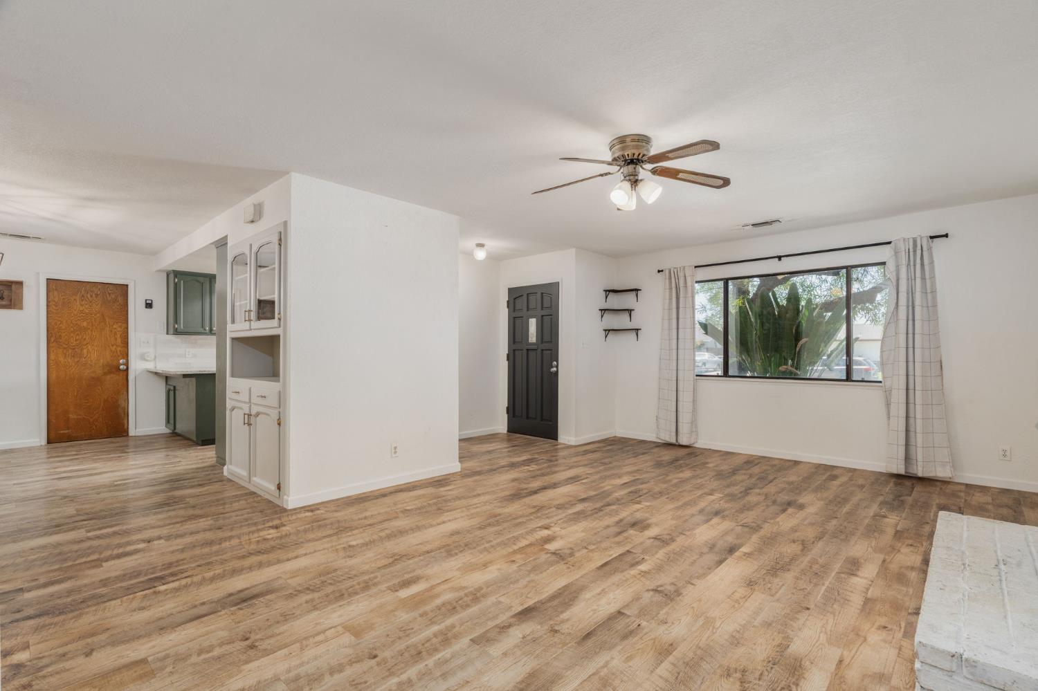 2212 Goldridge St, Selma, CA 93662