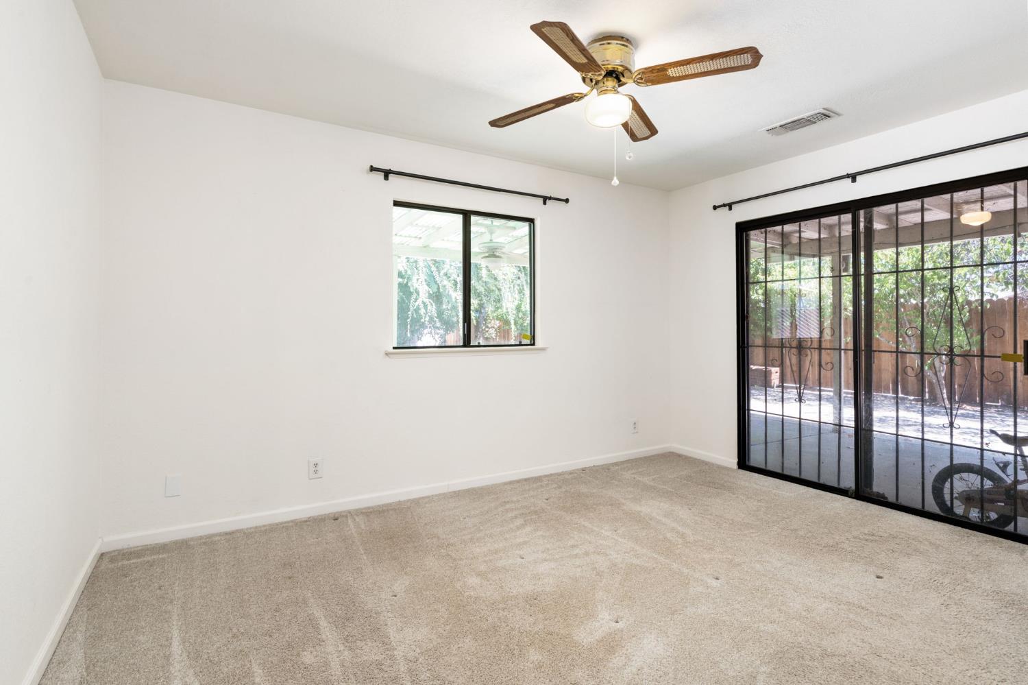2212 Goldridge St, Selma, CA 93662