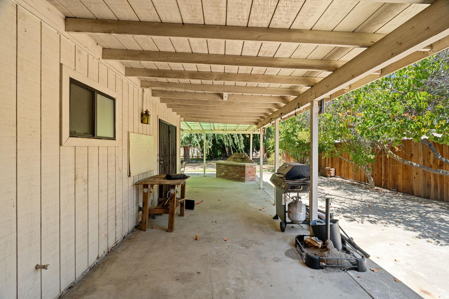 2212 Goldridge St, Selma, CA 93662