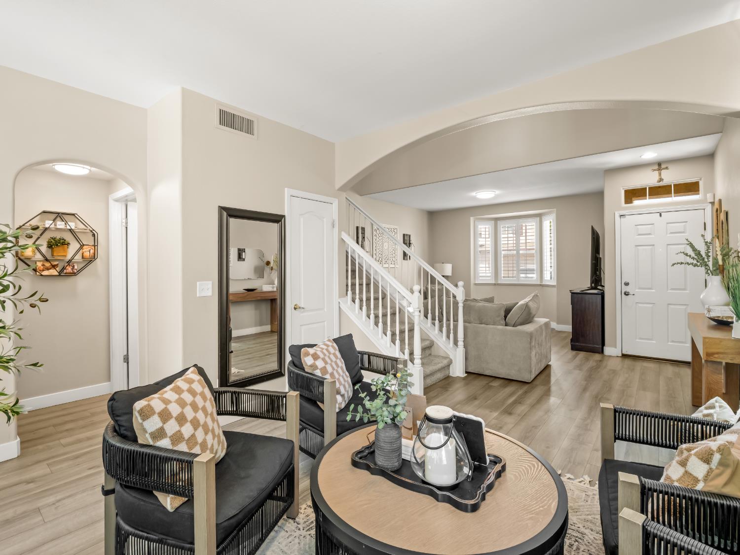 732 W Tivoli Ln, Clovis, CA 93619