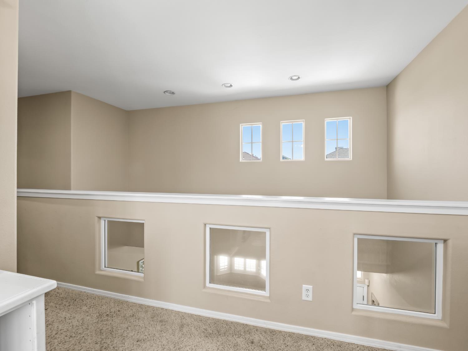 732 W Tivoli Ln, Clovis, CA 93619