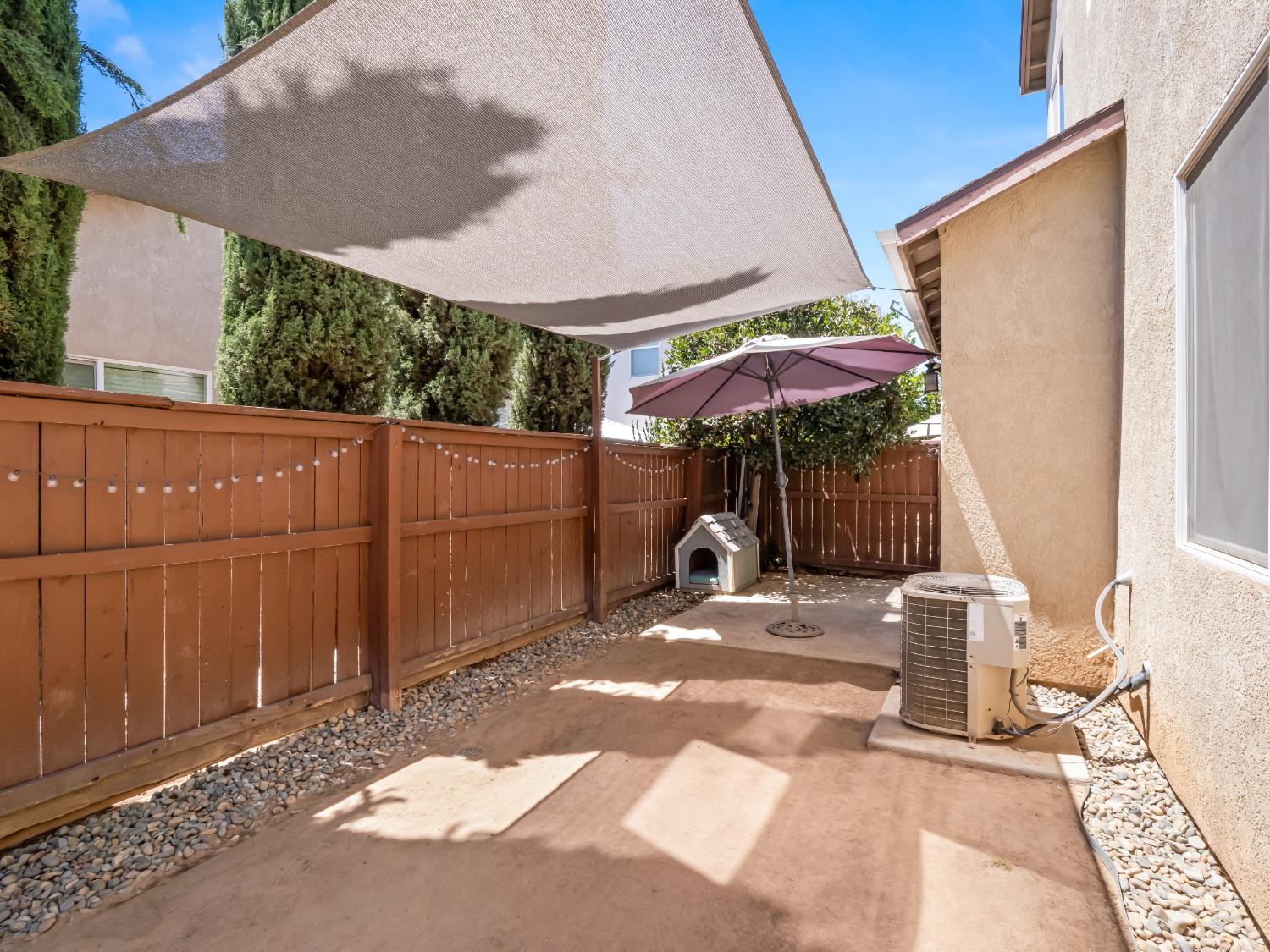 732 W Tivoli Ln, Clovis, CA 93619