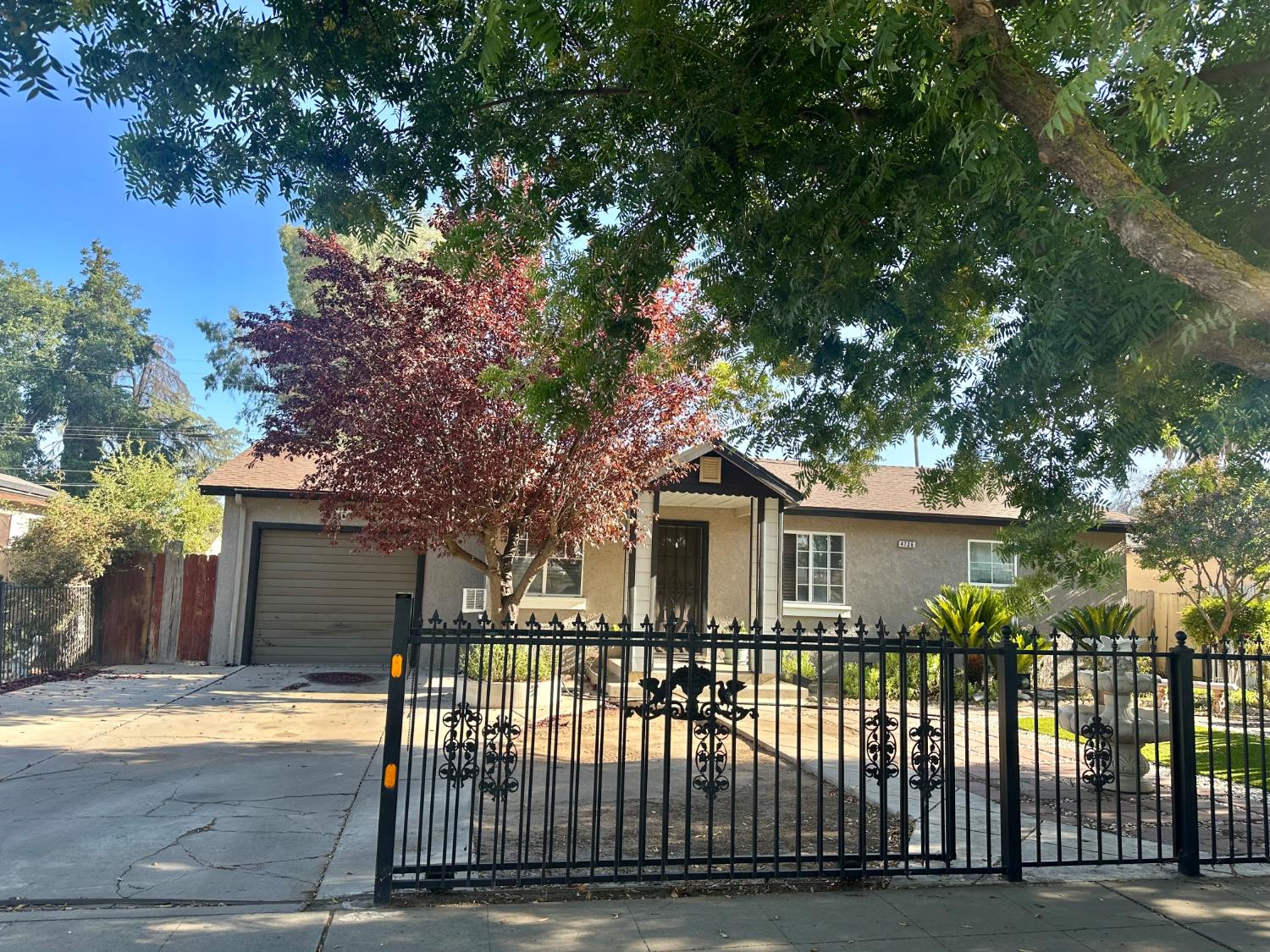 4736 E Lyell Ave, Fresno, CA 93702