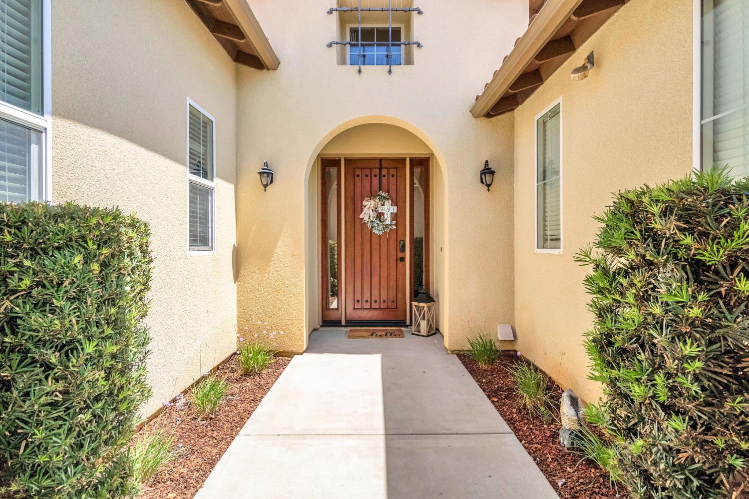 4096 N Newport Bay, Clovis, CA 93619