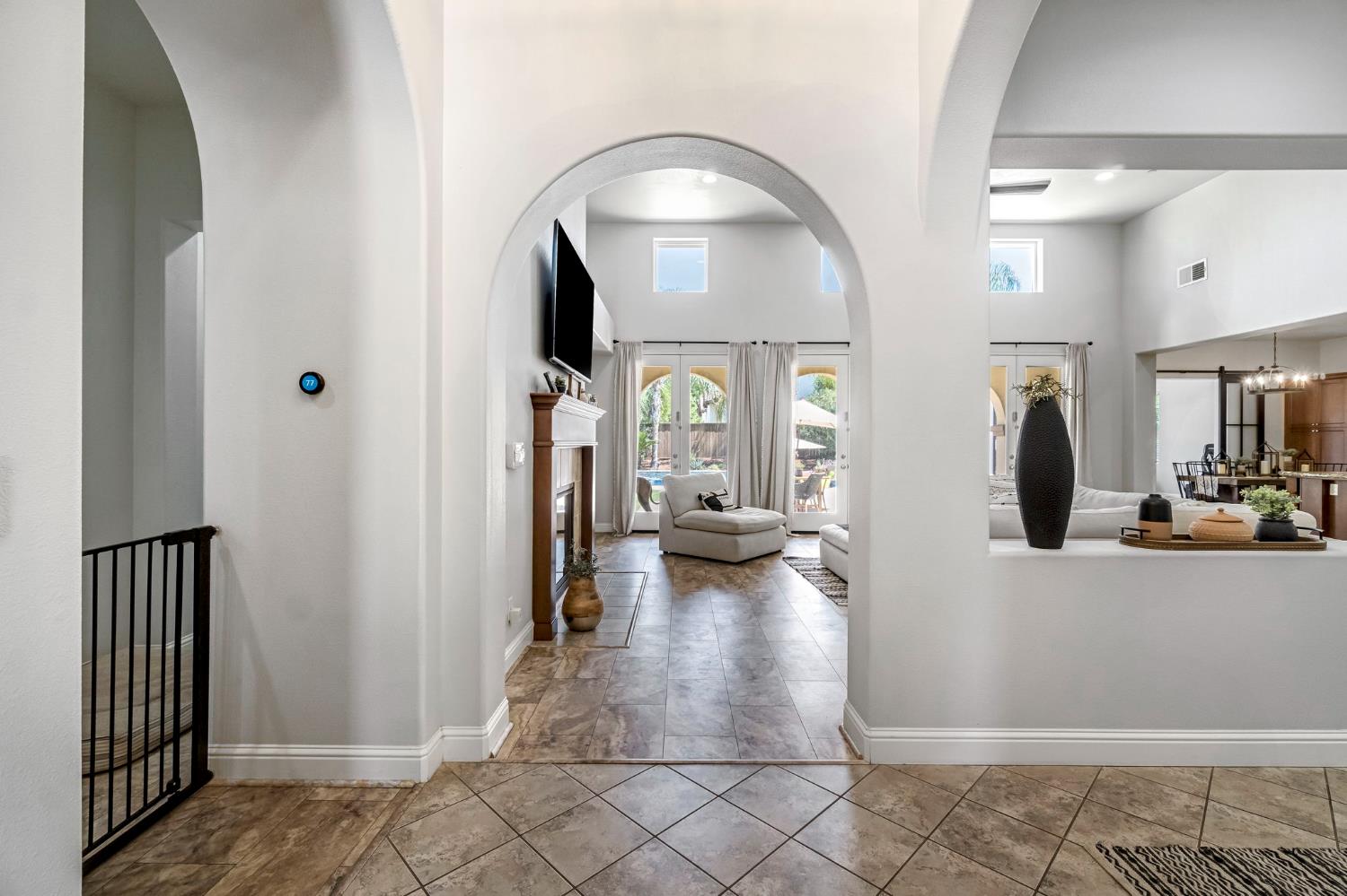4096 N Newport Bay, Clovis, CA 93619
