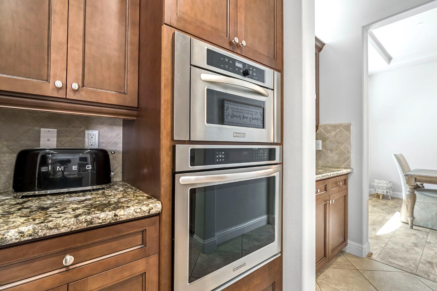 4096 N Newport Bay, Clovis, CA 93619