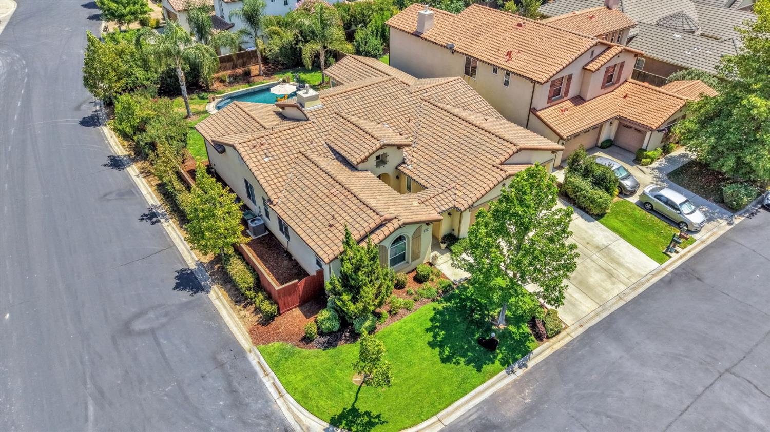 4096 N Newport Bay, Clovis, CA 93619