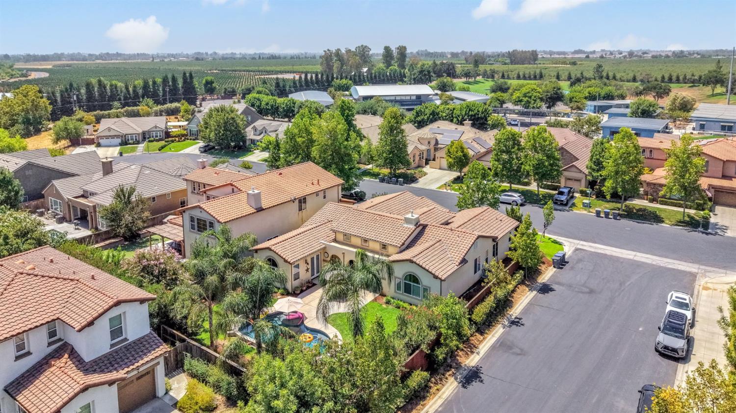 4096 N Newport Bay, Clovis, CA 93619
