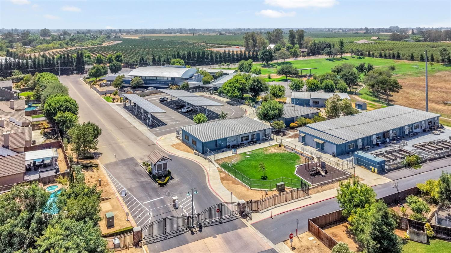 4096 N Newport Bay, Clovis, CA 93619