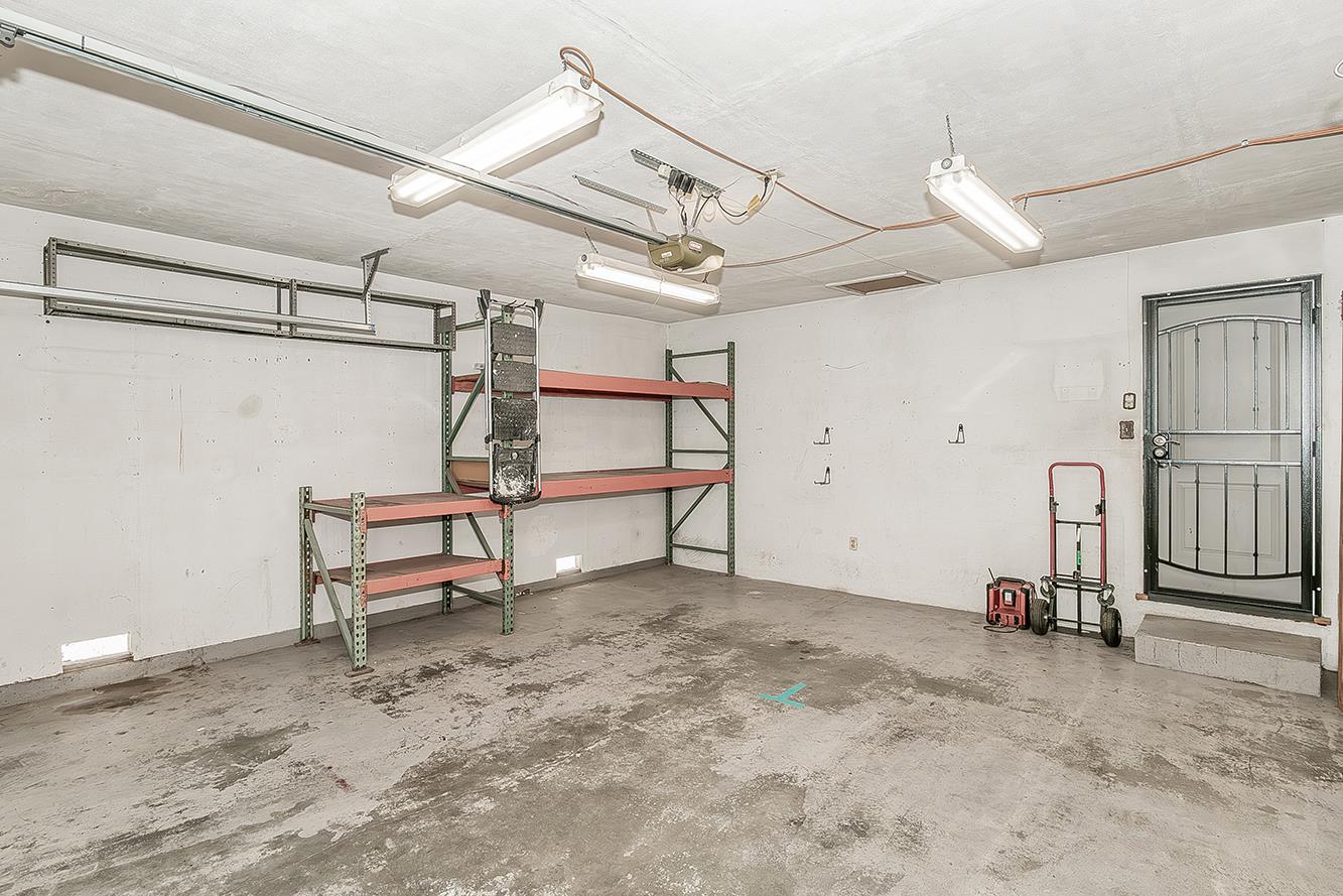 2014 N Kensington Way, Hanford, CA 93230