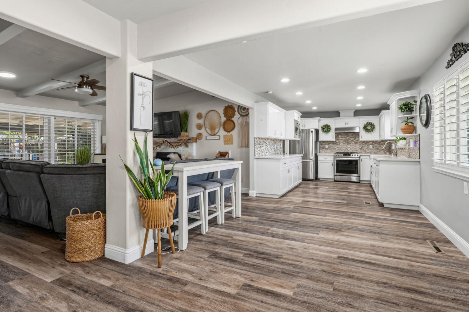 720 E Adams Ave, Fowler, CA 93625