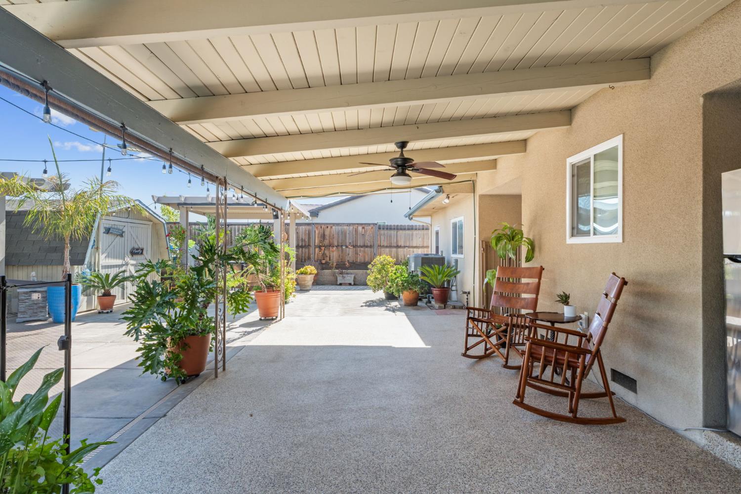 720 E Adams Ave, Fowler, CA 93625
