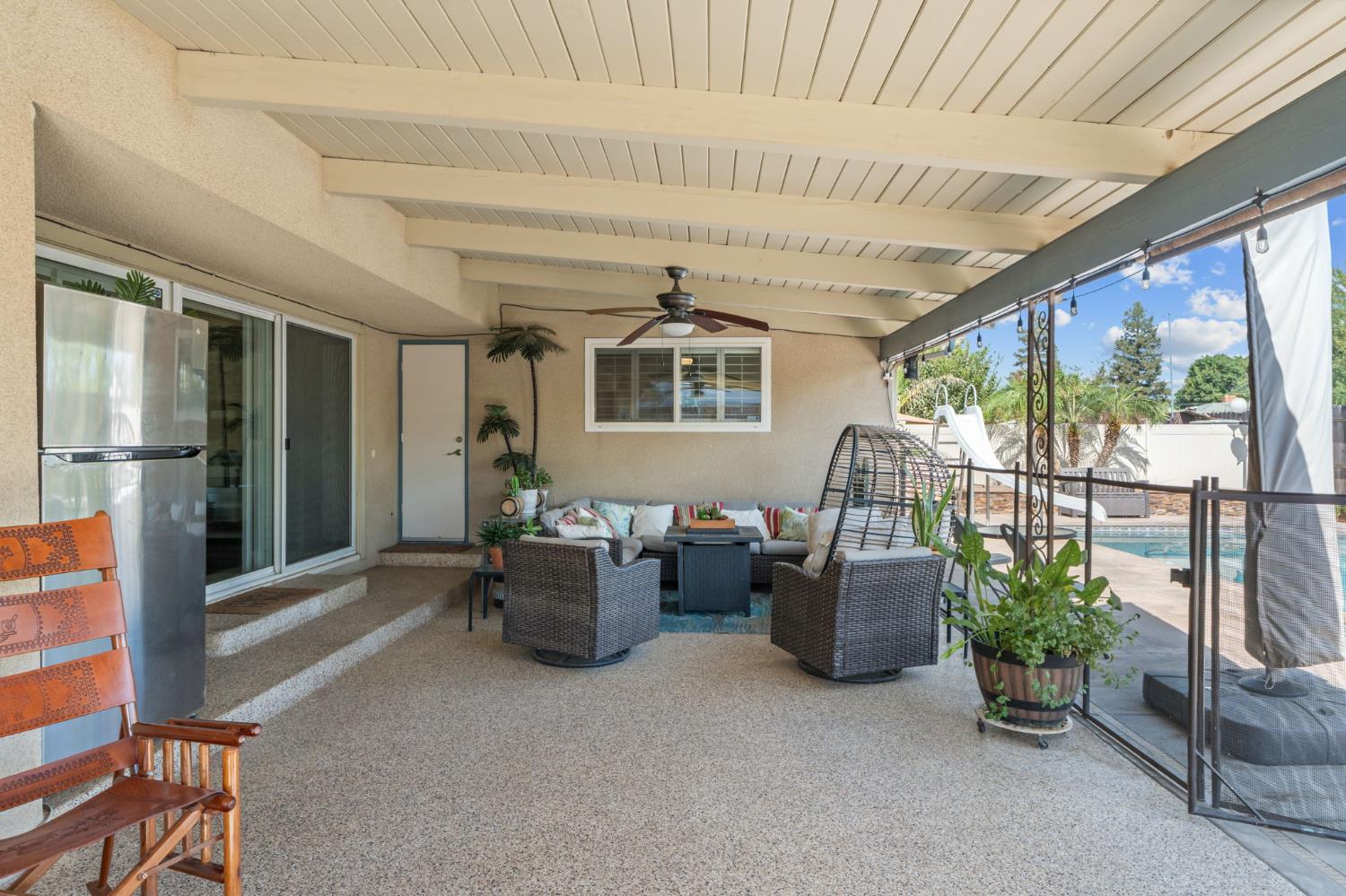 720 E Adams Ave, Fowler, CA 93625