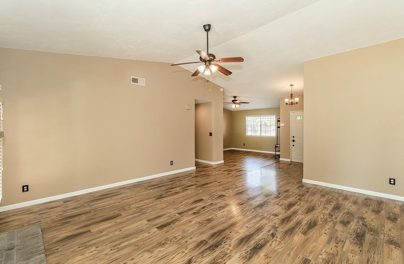 6155 N Haslam Ave, Fresno, CA 93711