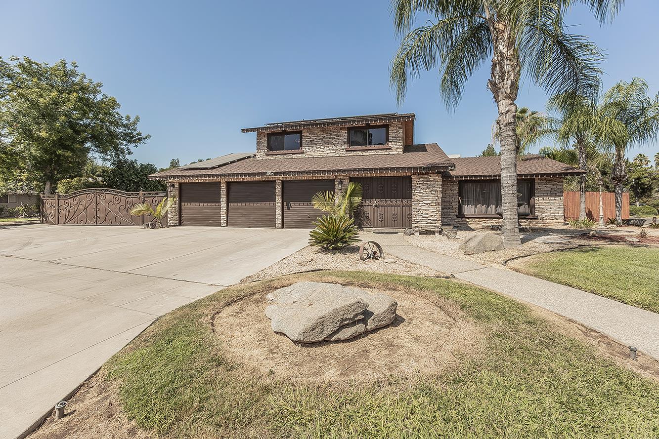 1534 S Sylmar Ave, Fresno, CA 93727